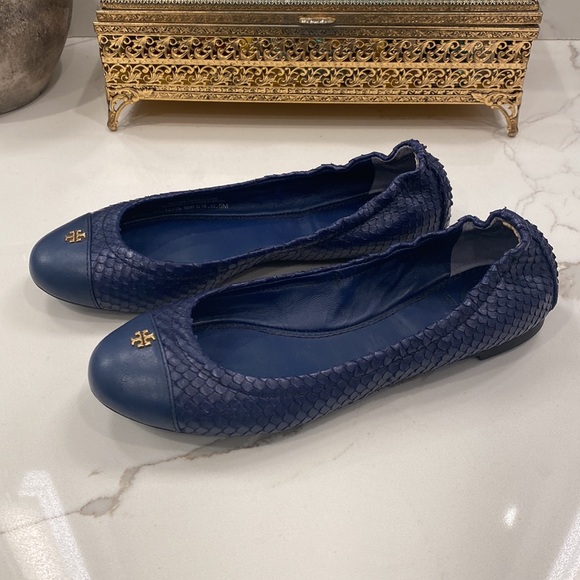 Tory Burch deep blue snakeskin embossed leather ballerina flats - 5M - Picture 16 of 16